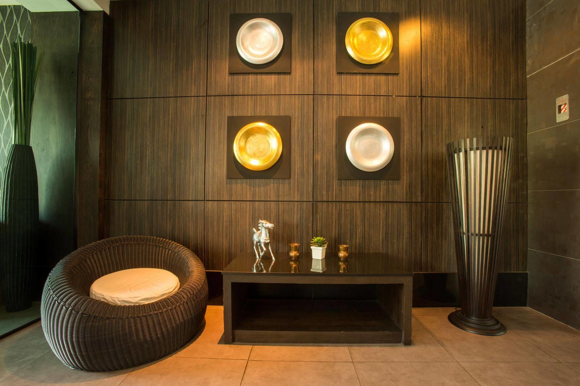 Inn Place Serviced Residence Pattaya Exterior photo